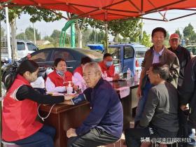 安阳内黄龙庆街道：九九重阳节 浓浓敬老情